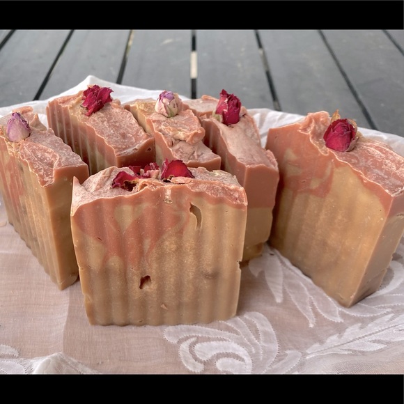 COPY - Goat’s Milk Rose-Vanilla (Turkey 🌹 tea) handmade natural soap, artisan s… - Picture 4 of 5